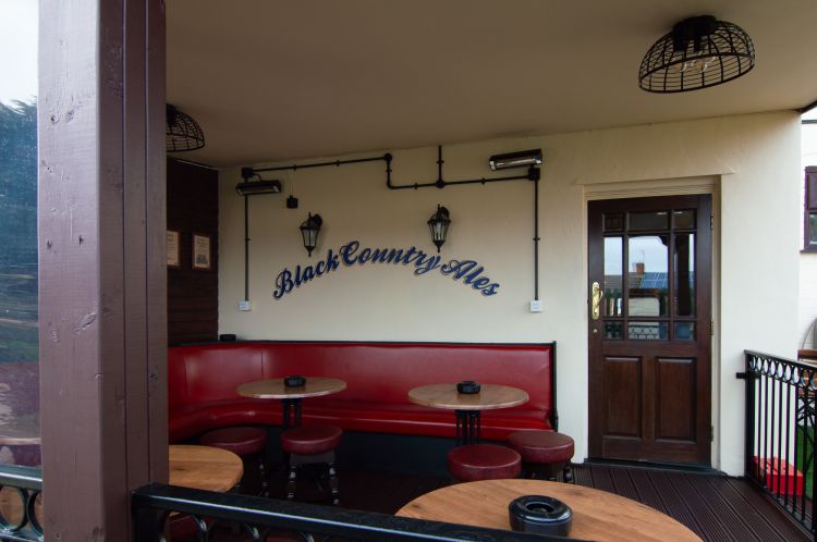 The Three Horseshoes